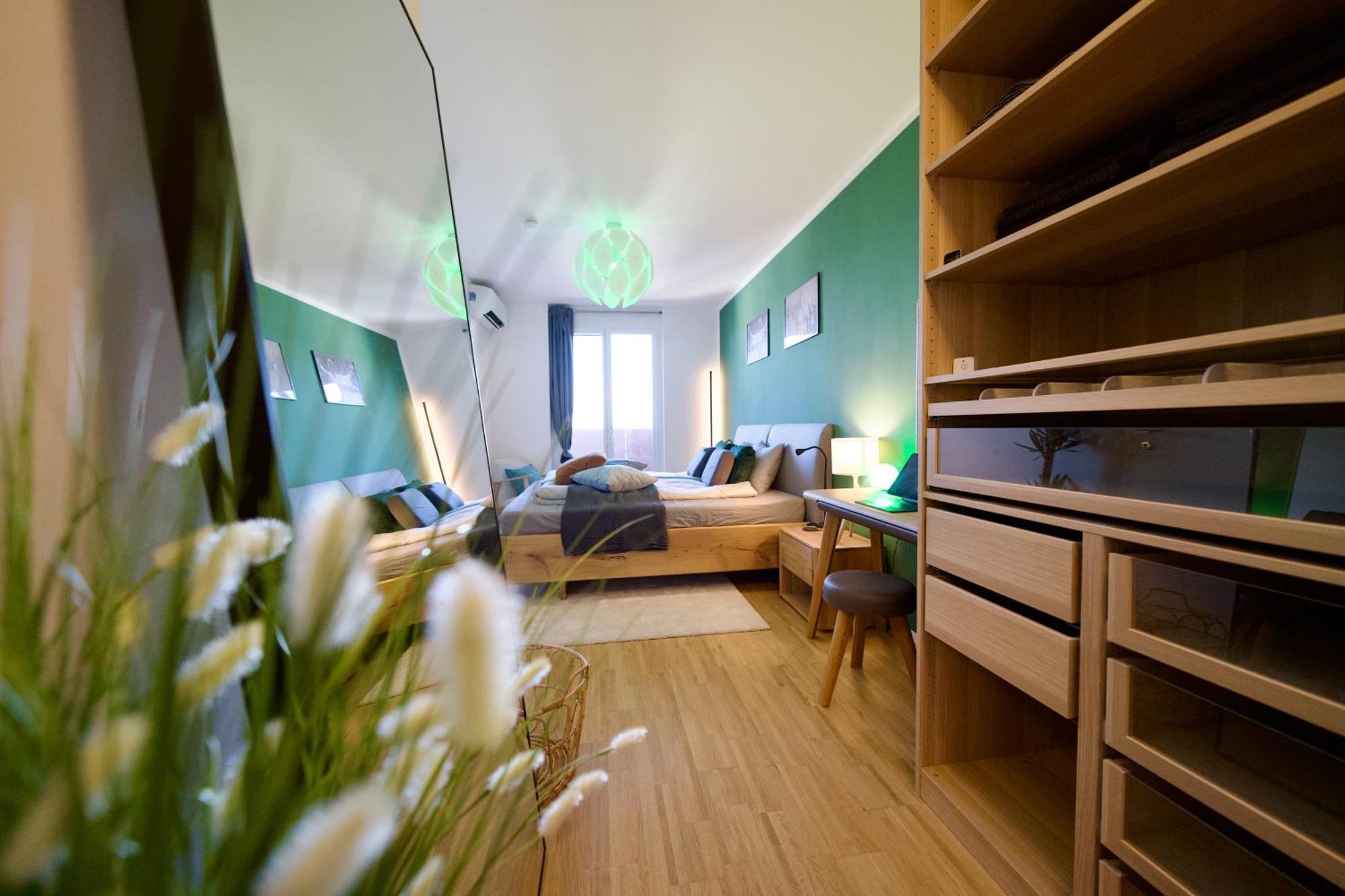 Edler Wohnraum Panoramablick 3 Sz Boxspringbetten, E-Ladestation, Kaffeevollautomat, Klima, Lift, Terrasse & 2Xtg Graz Exterior foto